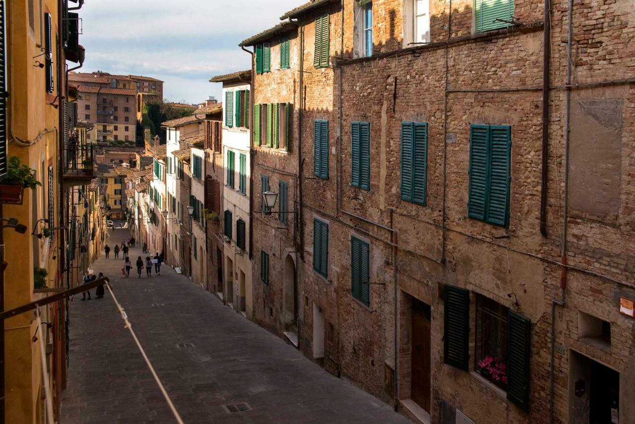 Cozy Apartment In The Heart Of Siena Bagian luar foto